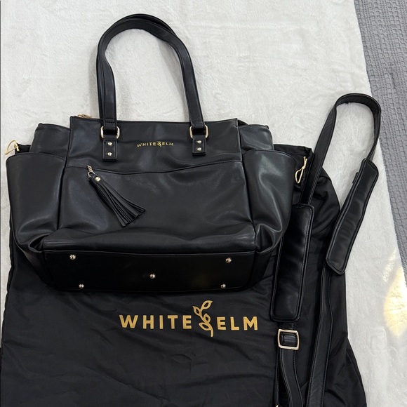 Travel Tote 
GEMINI CONVERTIBLE BACKPACK BLACK - Picture 2 of 12